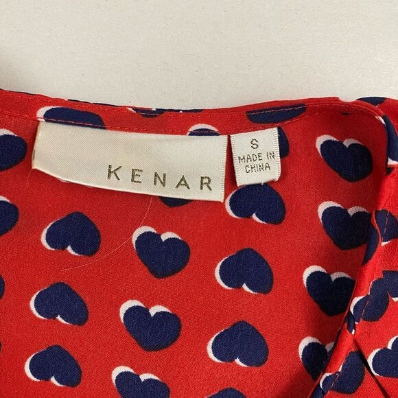Kenar Sleeveless Heart Graphic Blouse - Picture 4 of 6